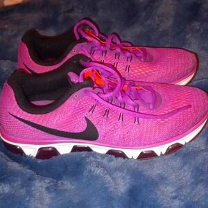 Nike Tailwind 8